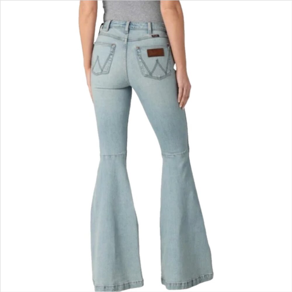 Wrangler Retro Premium High Rise Destructed Trumpet Flare Jean in Aubrey - Picture 4 of 7